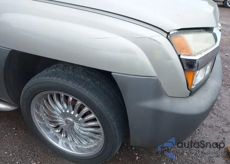 2004 Chevrolet Avalanche 1500 from USA, damaged, VIN 3GNEC12T04G275497